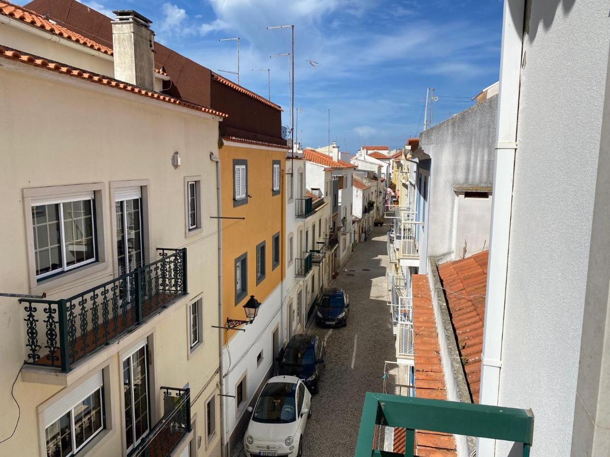 100 Meters From The Beach! Rua Da Regeneracao Nazaré Buitenkant foto