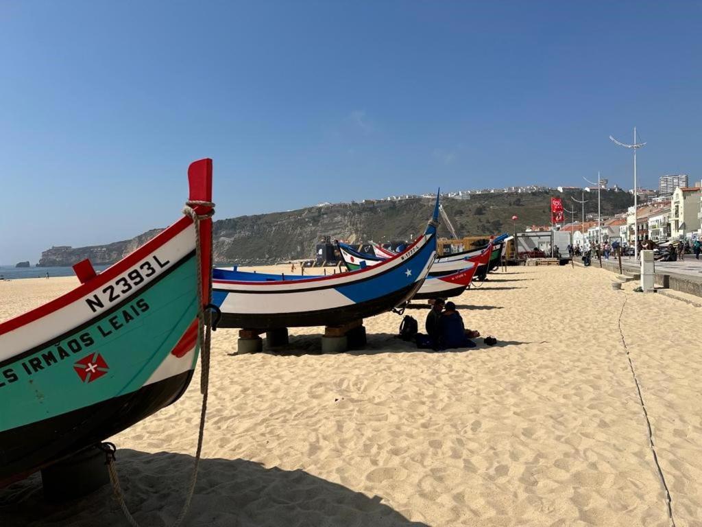 100 Meters From The Beach! Rua Da Regeneracao Nazaré Buitenkant foto