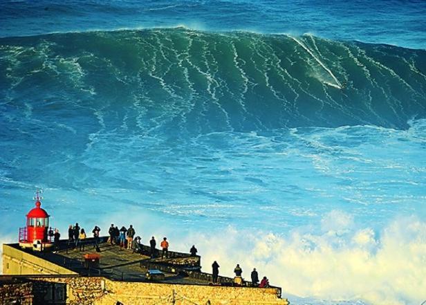 100 Meters From The Beach! Rua Da Regeneracao Nazaré Buitenkant foto